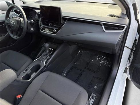 Used 2025 Toyota Corolla LE image 26