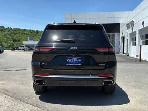 Used 2023 Jeep Grand Cherokee Summit AWD/4WD image 7