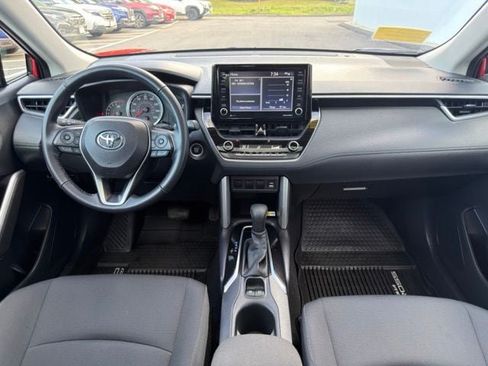 Used 2022 Toyota Corolla Cross LE w/ Moonroof Package AWD/4WD image 24