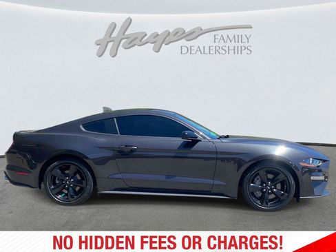 Used 2022 Ford Mustang GT Premium w/ Black Accent Package RWD image 2