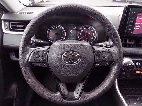 Used 2019 Toyota RAV4 XLE w/ Carpet Mat Package image 19
