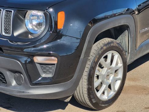 Used 2023 Jeep Renegade Latitude AWD/4WD image 8
