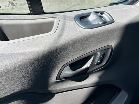 Used 2025 Ford Transit 350 XL image 38