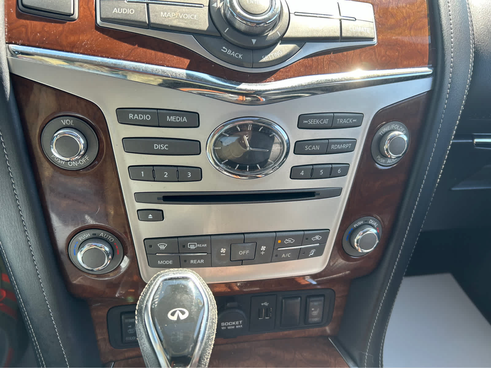 Used 2019 INFINITI QX80 Luxe AWD/4WD image 17