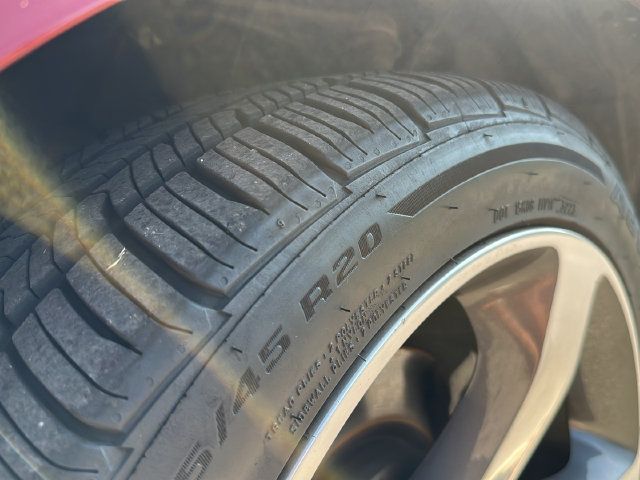 Used 2014 Dodge Challenger SXT RWD image 5