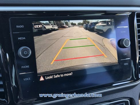 Used 2022 Volkswagen Atlas Cross Sport SE image 24