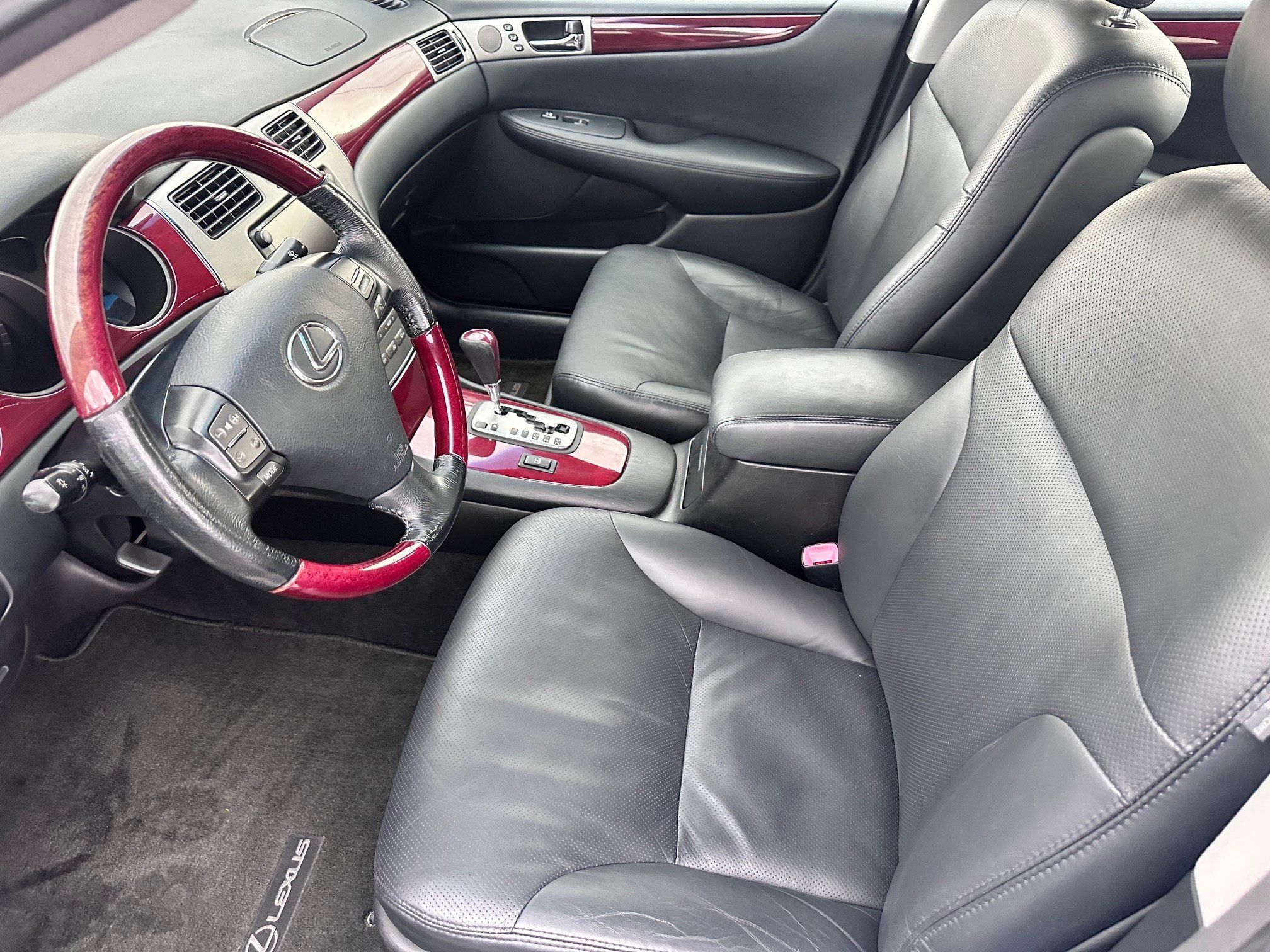 Used 2005 Lexus ES 330 FWD image 5