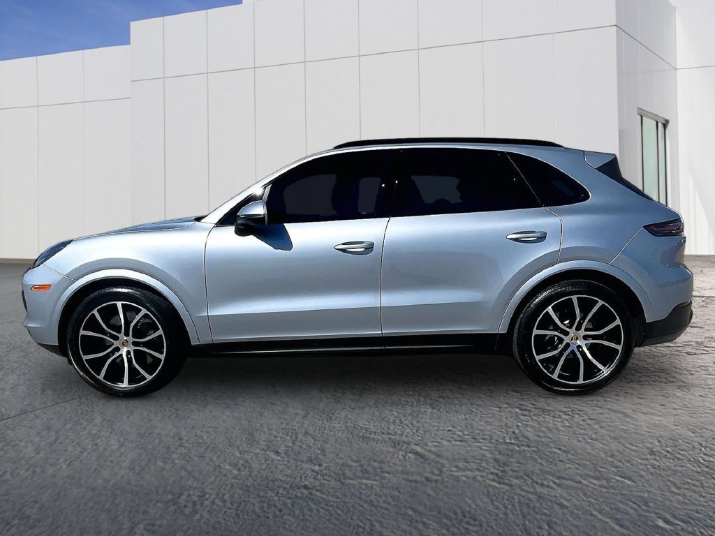 Certified 2023 Porsche Cayenne S AWD/4WD image 2