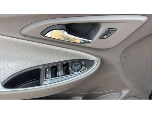 Used 2017 Chevrolet Malibu LS FWD image 21