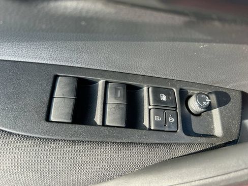 Used 2023 Toyota Corolla LE FWD image 12
