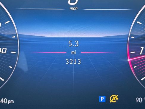 Certified 2025 Mercedes-Benz GLC 300 image 30