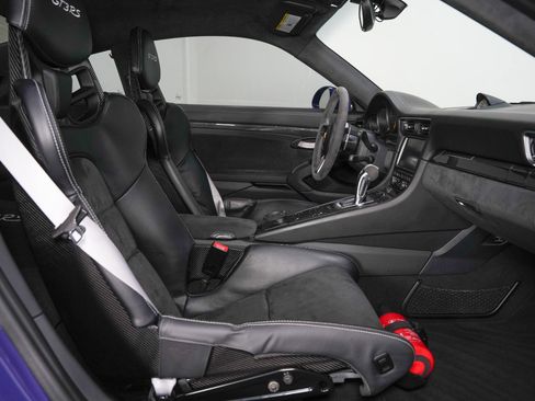 Used 2016 Porsche 911 GT3 RS RWD image 25