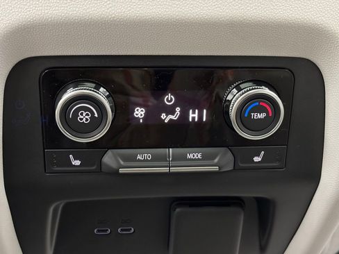 New 2026 Buick Enclave Avenir w/ Super Cruise Package image 8