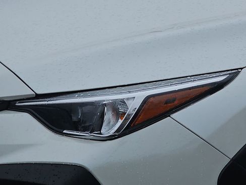 Used 2024 Subaru Crosstrek 2.0i w/ Crosstrek Mirror Package image 28