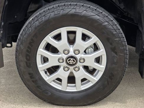 Used 2024 Toyota Tacoma SR5 RWD image 9