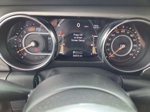 Used 2023 Jeep Wrangler Sahara image 8