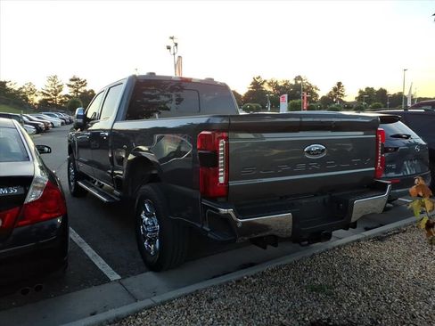 Used 2025 Ford F350 Lariat w/ Chrome Package AWD/4WD image 3