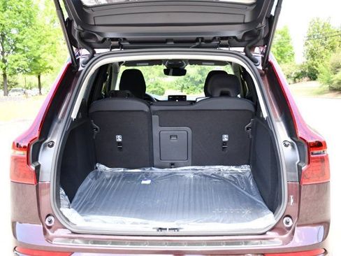 New 2026 Volvo XC60 B5 Plus w/ Protection Package Premier AWD/4WD image 26
