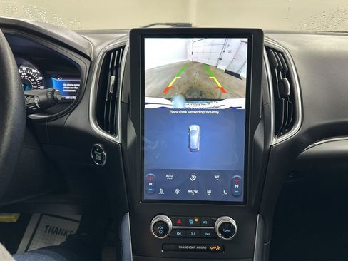 Used 2024 Ford Edge Titanium image 40