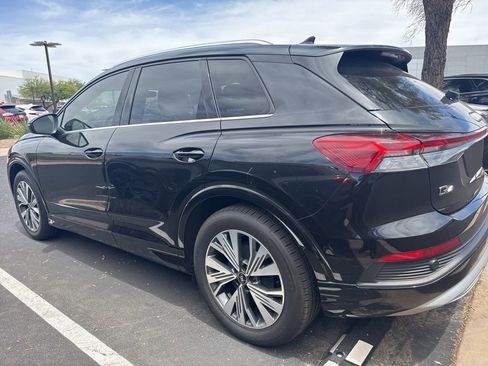 Used 2023 Audi Q4 e-tron Premium w/ Convenience Package RWD image 4