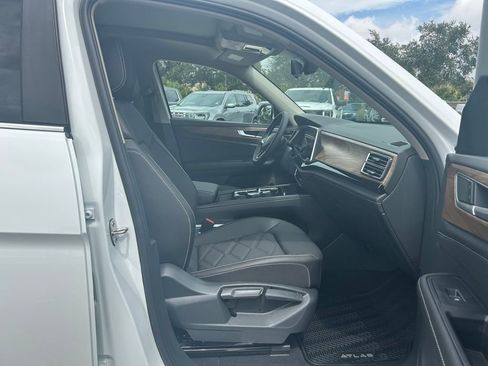 New 2026 Volkswagen Atlas SE FWD image 29