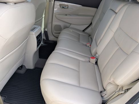 Used 2018 Nissan Murano Platinum w/ Cargo Package FWD image 11