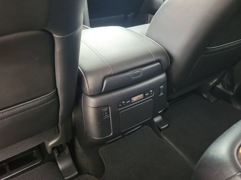 Used 2023 Nissan Armada Platinum w/ Captain's Chairs Package AWD/4WD image 11