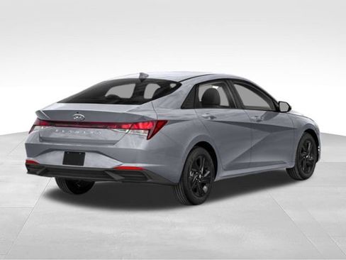 Used 2023 Hyundai Elantra SEL FWD image 5