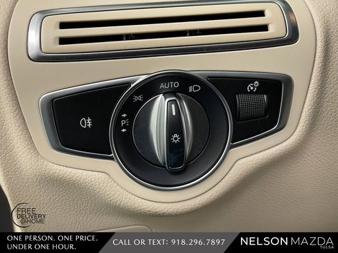 Used 2020 Mercedes-Benz C 300 4MATIC Sedan image 31