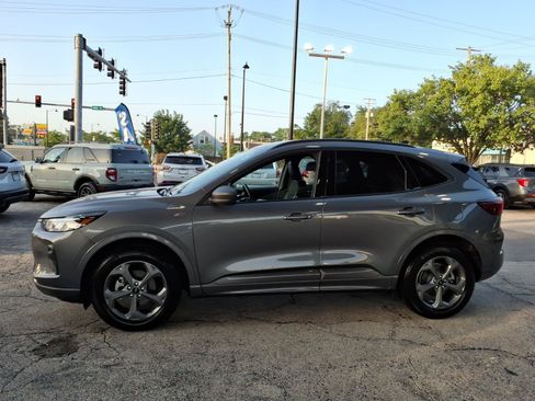 Used 2024 Ford Escape ST-Line w/ Tech Pack #1 AWD/4WD image 5
