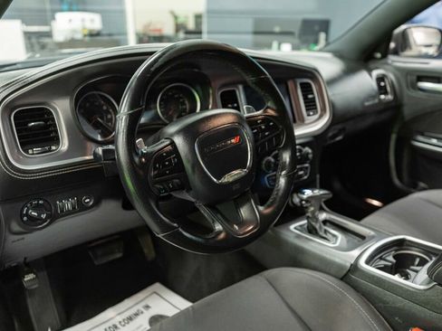 Used 2019 Dodge Charger R/T image 11