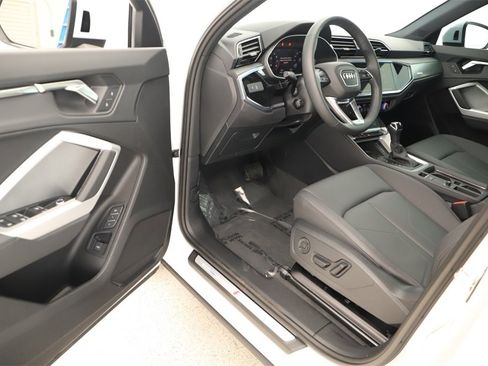 New 2025 Audi Q3 2.0T Premium image 14