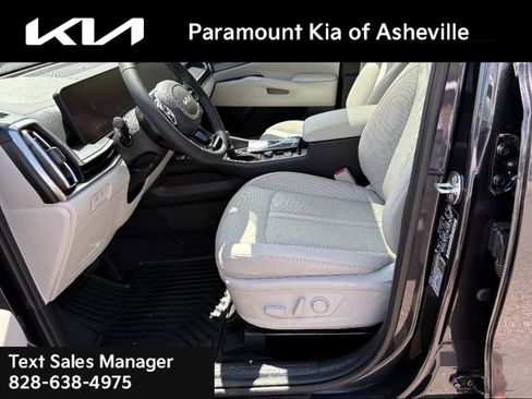 New 2025 Kia Sorento EX w/ Panoramic Sunroof Package image 18