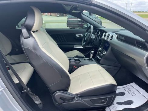 Used 2022 Ford Mustang Premium image 14