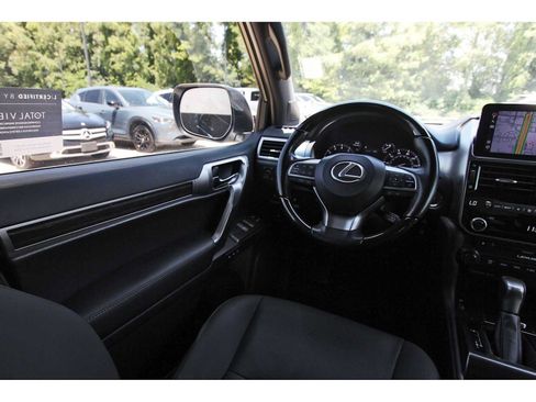 Used 2023 Lexus GX 460 Premium w/ Premium Package AWD/4WD image 6