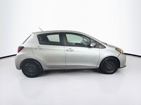 Used 2017 Toyota Yaris L w/ Carpet Mat Package FWD image 10