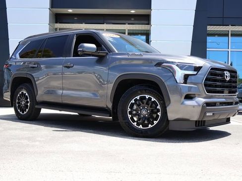 Used 2025 Toyota Sequoia SR5 w/ SR5 Premium Package AWD/4WD image 3
