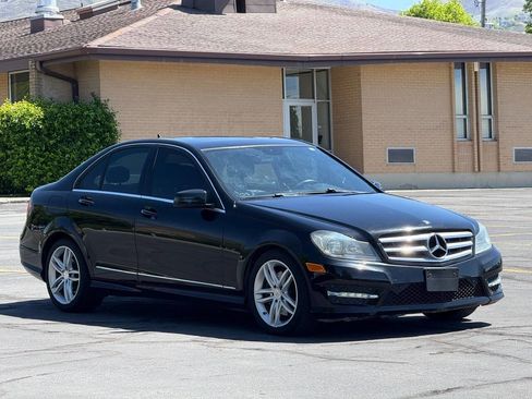 Used 2013 Mercedes-Benz C 300 4MATIC Sedan image 2