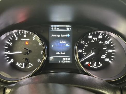 Used 2017 Nissan Rogue SV FWD image 11