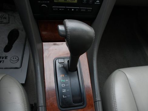 Used 1999 Lexus ES 330 FWD image 8
