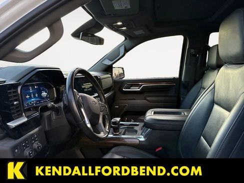 Used 2022 Chevrolet Silverado 1500 RST AWD/4WD image 9