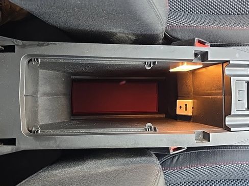 Used 2016 GMC Terrain SLE image 32