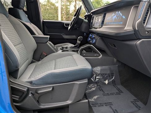 Used 2023 Ford Bronco Outer Banks image 3