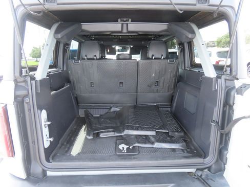 Used 2023 Ford Bronco Wildtrak AWD/4WD image 14