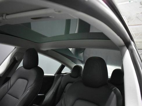 Used 2020 Tesla Model 3 Long Range image 17