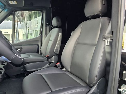 New 2025 Mercedes-Benz Sprinter 2500 image 21