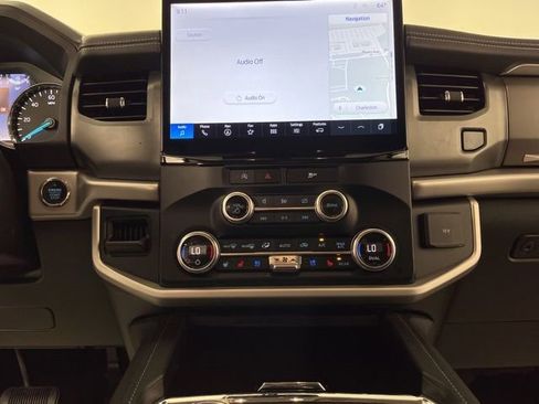 Used 2024 Ford Expedition XLT image 25