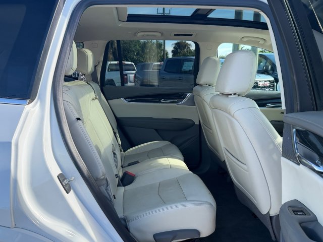 Certified 2020 Cadillac XT6 Premium Luxury FWD image 17