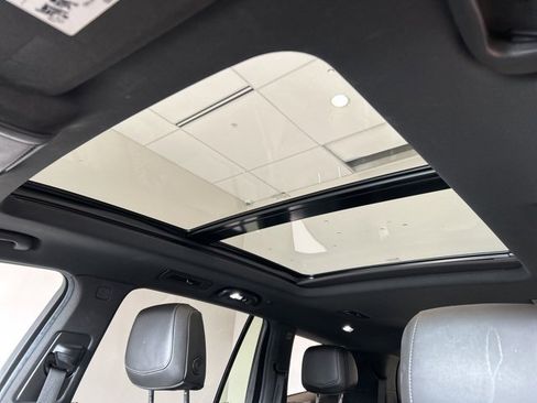 Used 2020 Cadillac XT6 Premium Luxury image 14