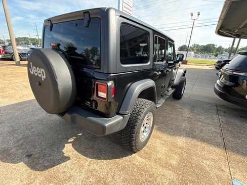Used 2020 Jeep Wrangler Unlimited Sport S AWD/4WD image 4